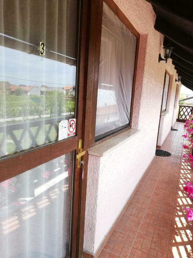 T.S.G. Simanovic Hotel Klinca Sela Kültér fotó
